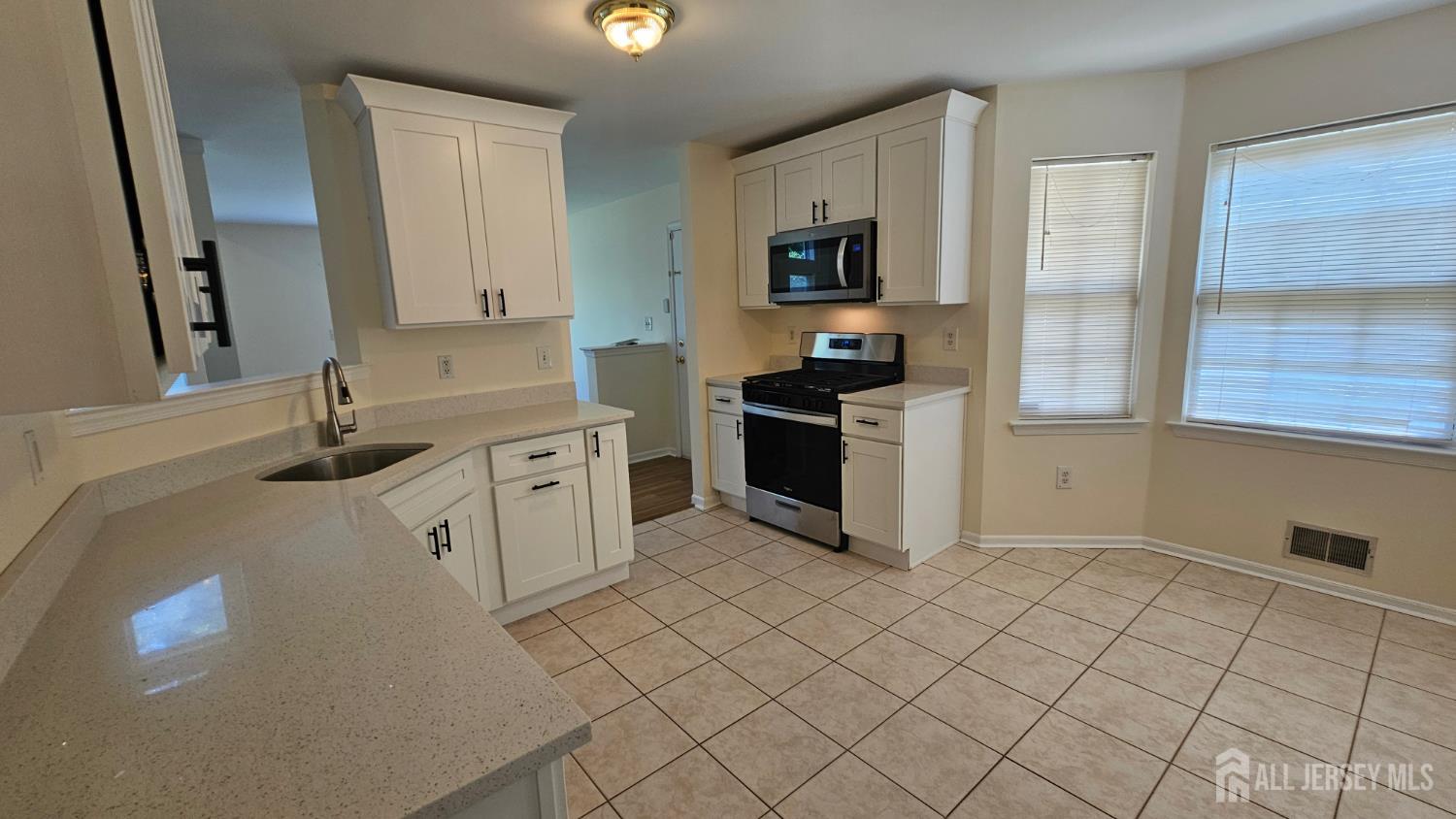 405 Cobblestone Court South Brunswick NJ 08852