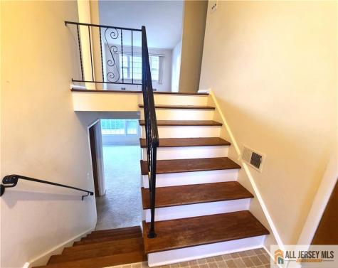 8 Windy Hill Road Metuchen NJ 08840