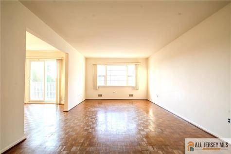 8 Windy Hill Road Metuchen NJ 08840