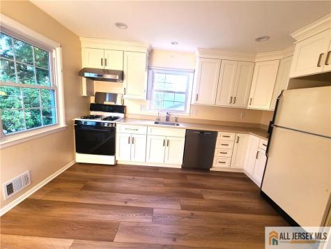 8 Windy Hill Road Metuchen NJ 08840