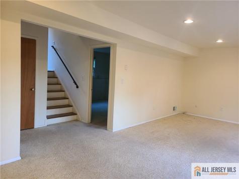 8 Windy Hill Road Metuchen NJ 08840