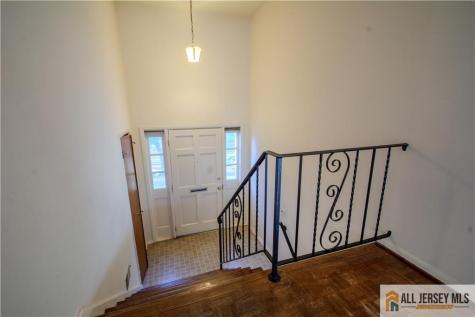 8 Windy Hill Road Metuchen NJ 08840