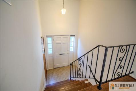 8 Windy Hill Road Metuchen NJ 08840