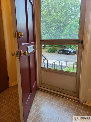 8 Windy Hill Road Metuchen NJ 08840
