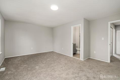 127 Berkshire Court Piscataway NJ 08854