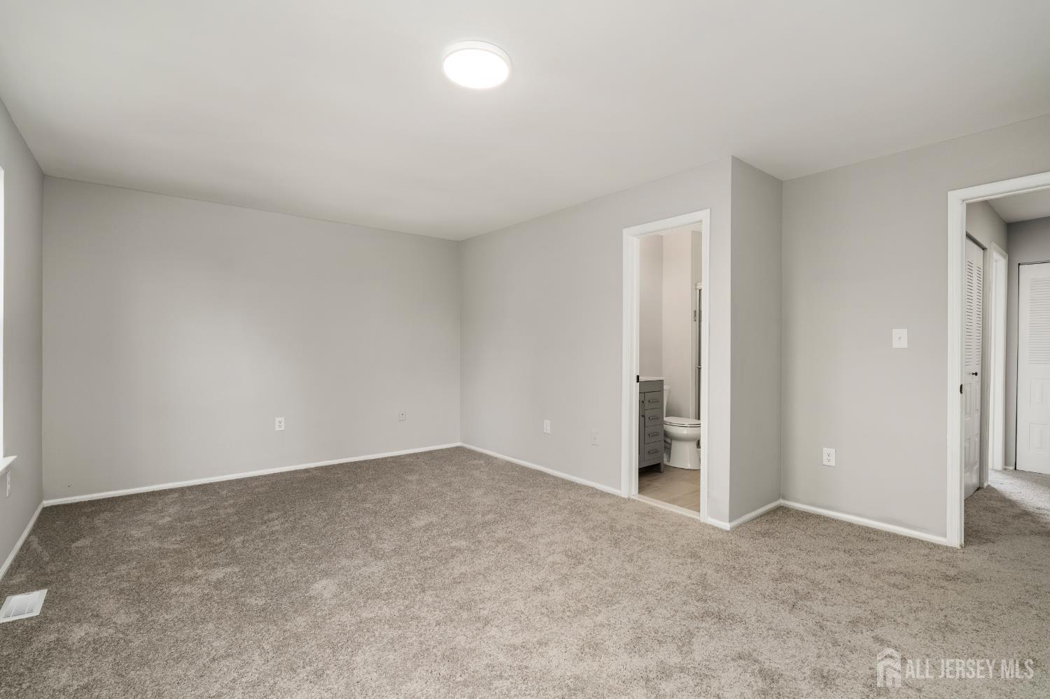 127 Berkshire Court Piscataway NJ 08854