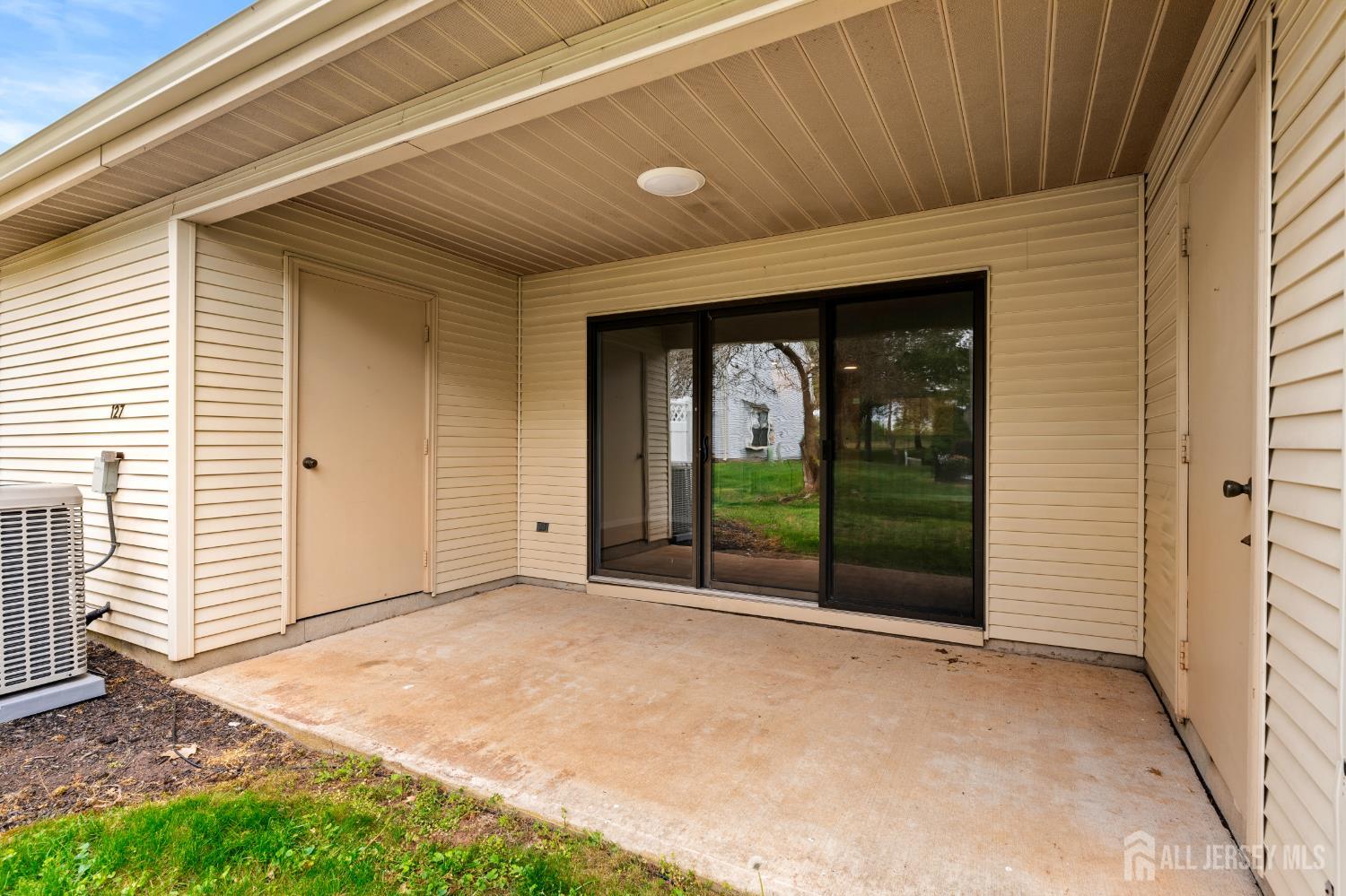 127 Berkshire Court Piscataway NJ 08854