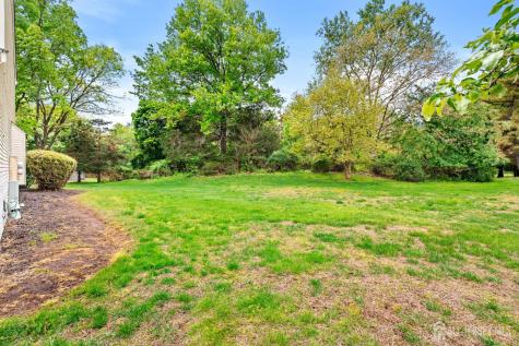 127 Berkshire Court Piscataway NJ 08854