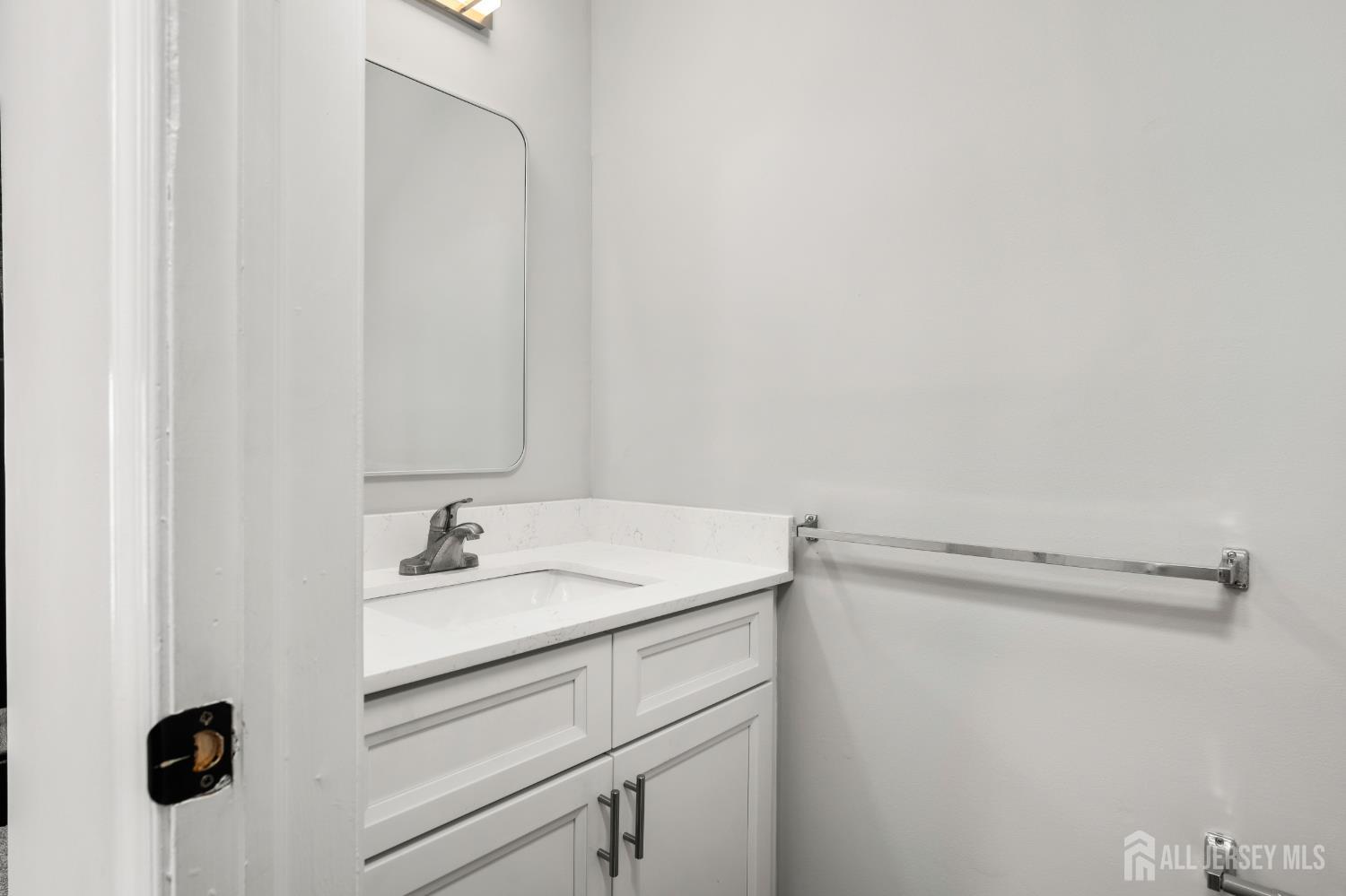 127 Berkshire Court Piscataway NJ 08854