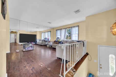 26 Nancy Lane Piscataway NJ 08854