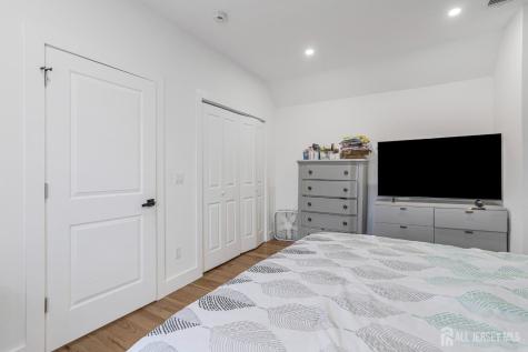 12 Florence Avenue South River NJ 08882