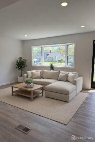 606 Willow Avenue Piscataway NJ 08854
