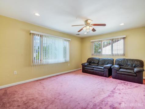 24 Winthrop Road Edison NJ 08817