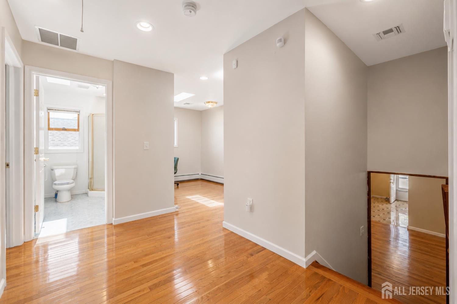 24 Winthrop Road Edison NJ 08817