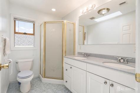 24 Winthrop Road Edison NJ 08817