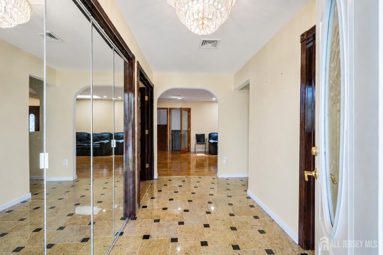 24 Winthrop Road Edison NJ 08817