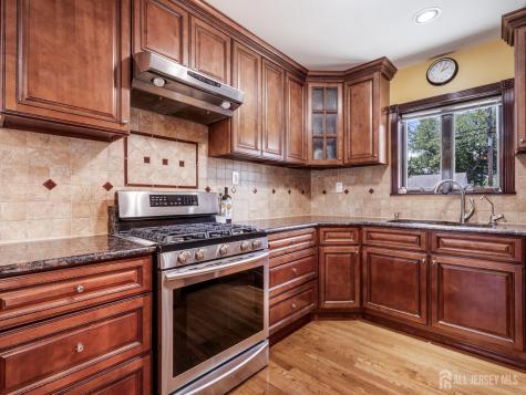 24 Winthrop Road Edison NJ 08817