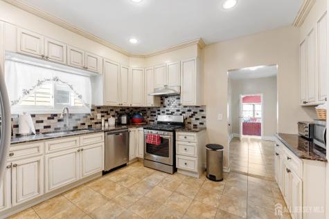 150 W 5th Avenue Roselle NJ 07202