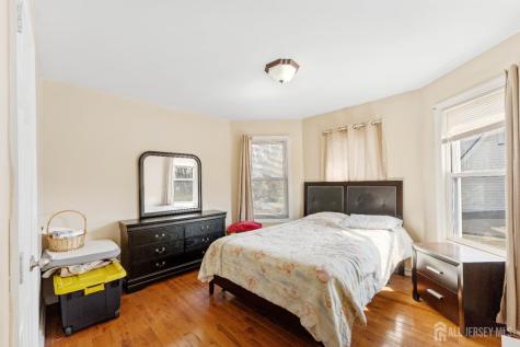 150 W 5th Avenue Roselle NJ 07202