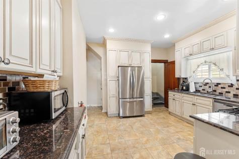 150 W 5th Avenue Roselle NJ 07202