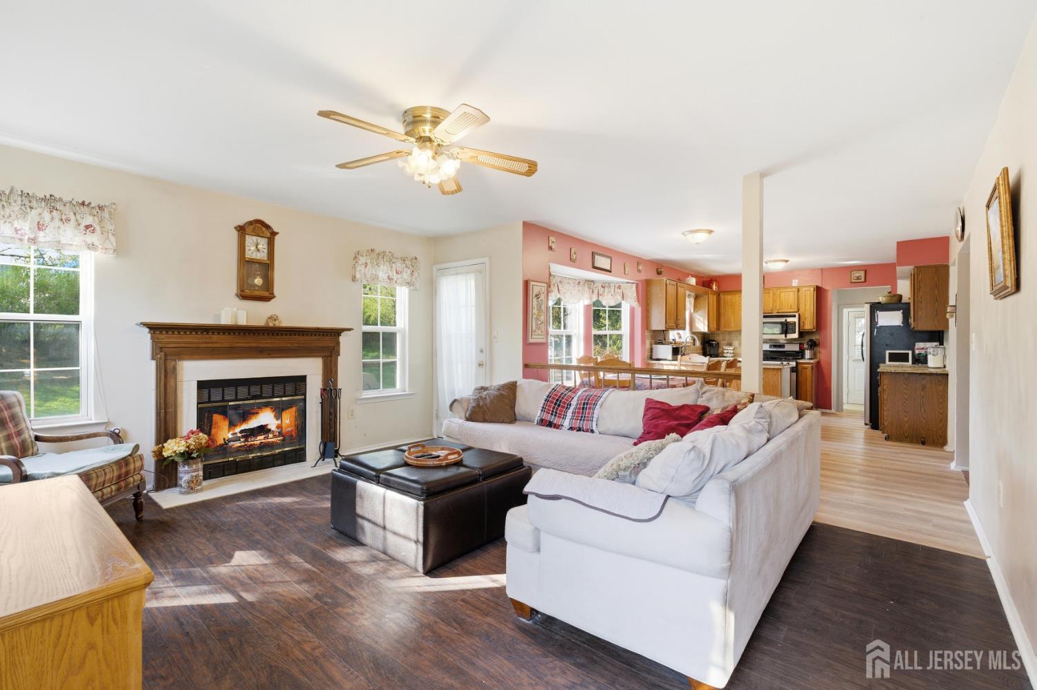 6 Shoshoni Way Branchburg NJ 08876