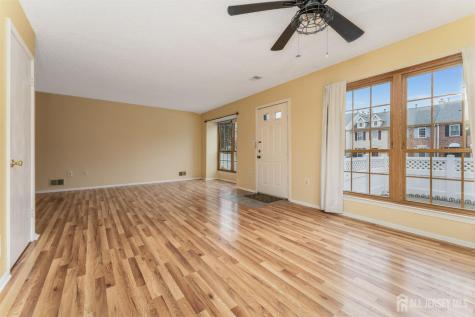 382 Hadleigh Lane North Brunswick NJ 08902