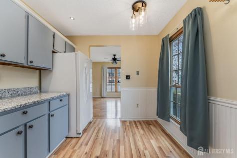 382 Hadleigh Lane North Brunswick NJ 08902