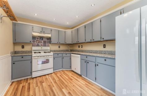 382 Hadleigh Lane North Brunswick NJ 08902