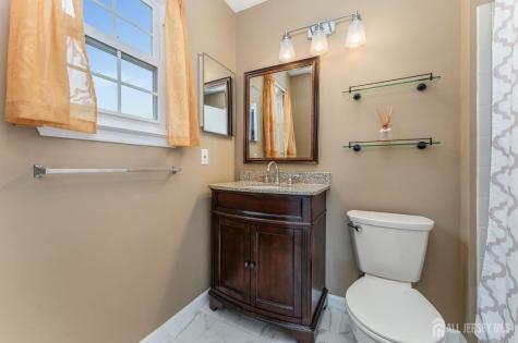 382 Hadleigh Lane North Brunswick NJ 08902