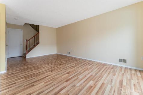 382 Hadleigh Lane North Brunswick NJ 08902