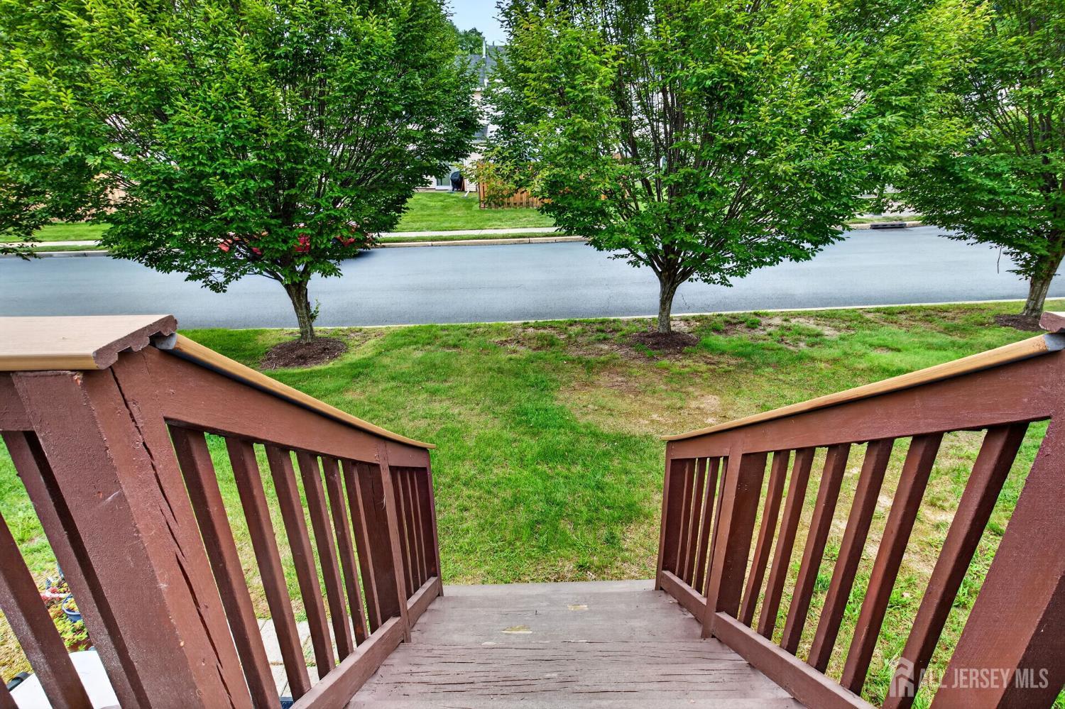 20 Karwatt Court Sayreville NJ 08872