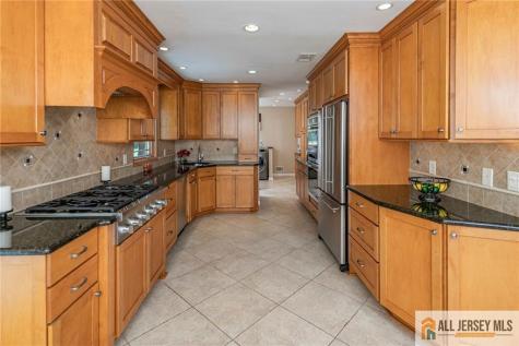 91 Hidden Lake Drive North Brunswick NJ 08902