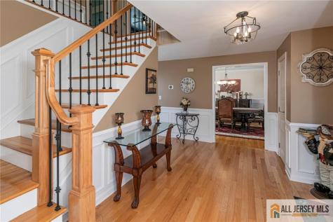 91 Hidden Lake Drive North Brunswick NJ 08902