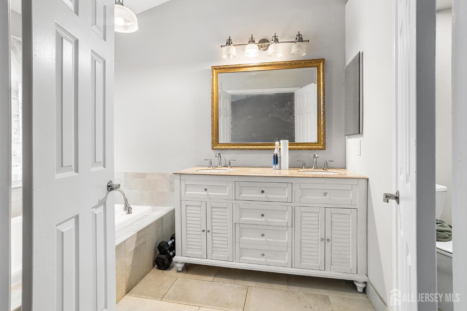 11 Briarwood Court South Brunswick NJ 08540