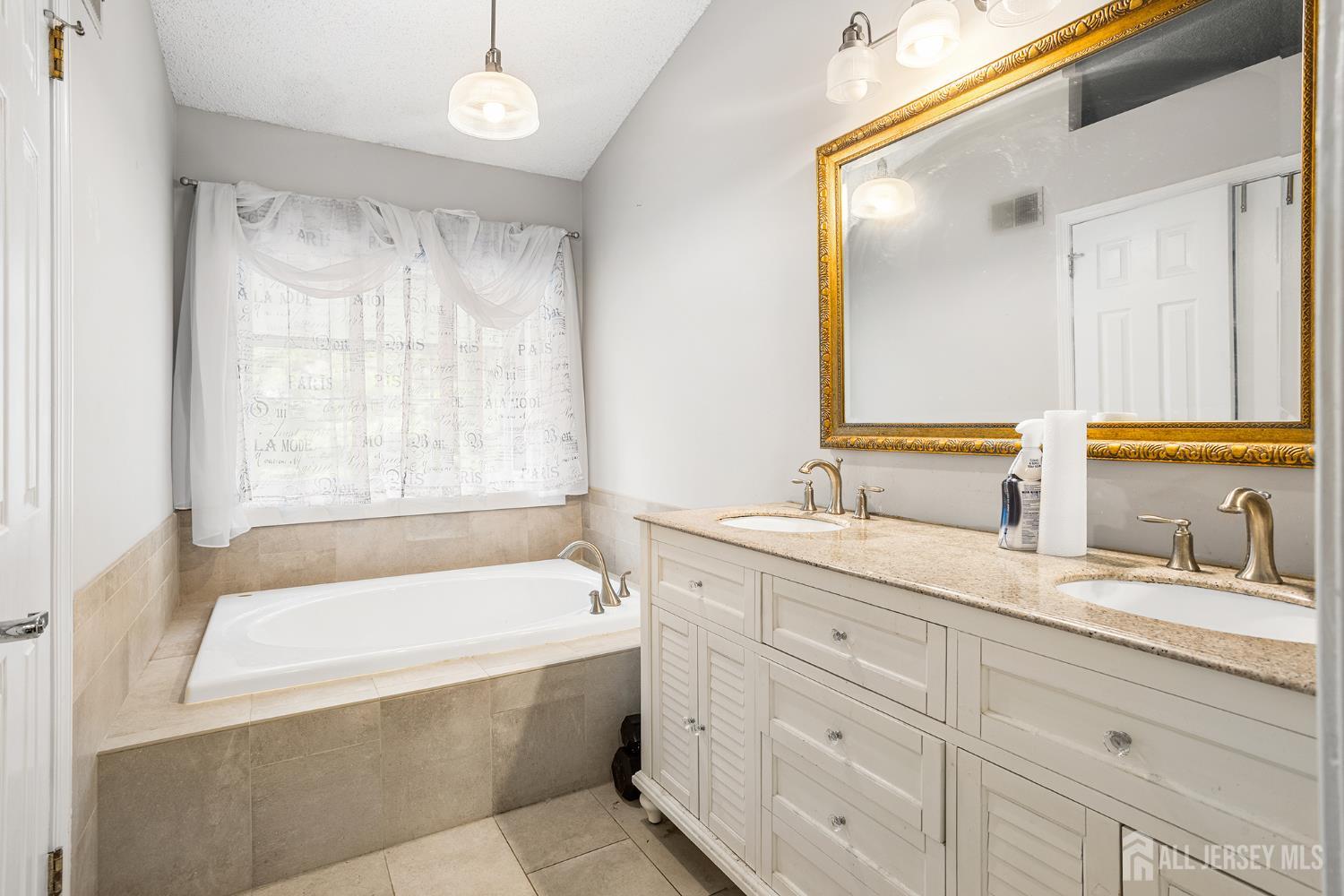 11 Briarwood Court South Brunswick NJ 08540