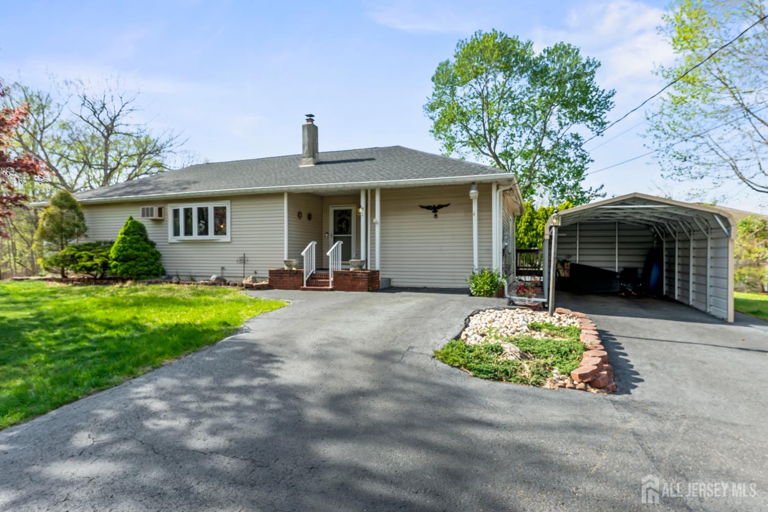 64 Avenue I Avenue Monroe NJ 08831