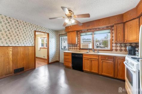 64 Avenue I Avenue Monroe NJ 08831