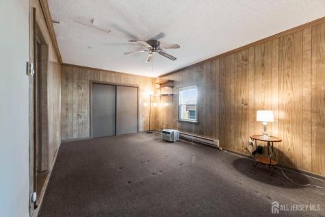 64 Avenue I Avenue Monroe NJ 08831