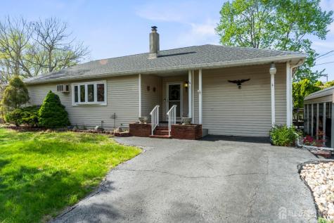 64 Avenue I Avenue Monroe NJ 08831