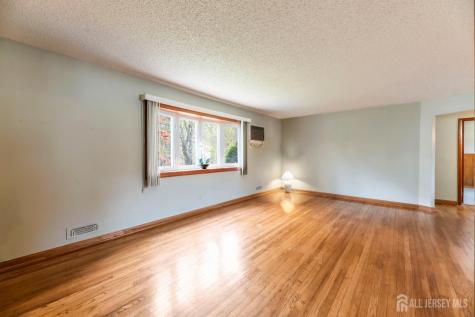 64 Avenue I Avenue Monroe NJ 08831