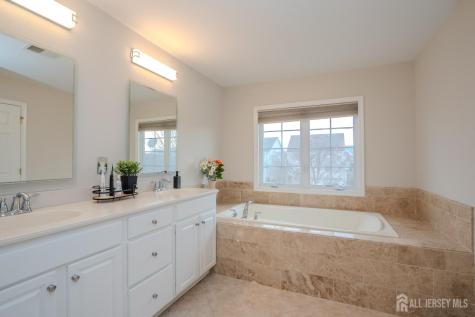 66 Harness Way Chesterfield NJ 08515
