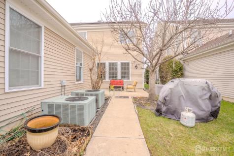 66 Harness Way Chesterfield NJ 08515