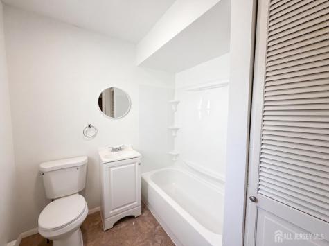 578 Garden Avenue Woodbridge Proper NJ 07095