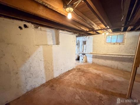 578 Garden Avenue Woodbridge Proper NJ 07095