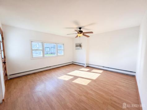 578 Garden Avenue Woodbridge Proper NJ 07095
