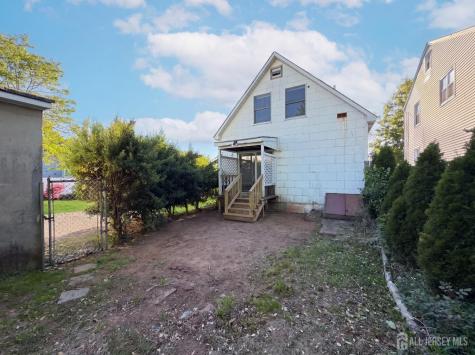 578 Garden Avenue Woodbridge Proper NJ 07095