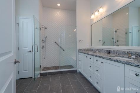 3 Inter Lachen Court Monroe NJ 08831