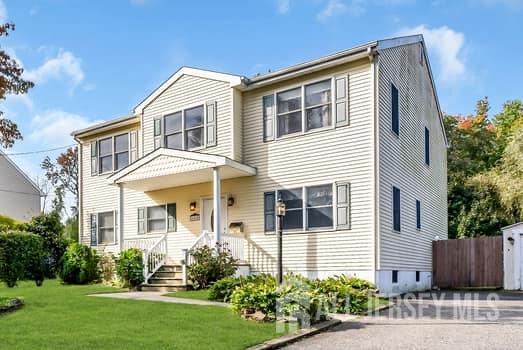 652 Brookside Drive Middletown NJ 07718
