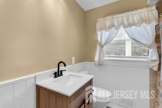 652 Brookside Drive Middletown NJ 07718