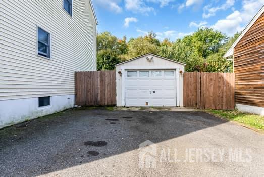 652 Brookside Drive Middletown NJ 07718
